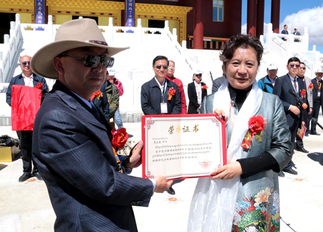 2018年8月27日，中国西藏定日县隆重举行珠穆朗玛关帝庙竣工典礼(摄影：朱正明)