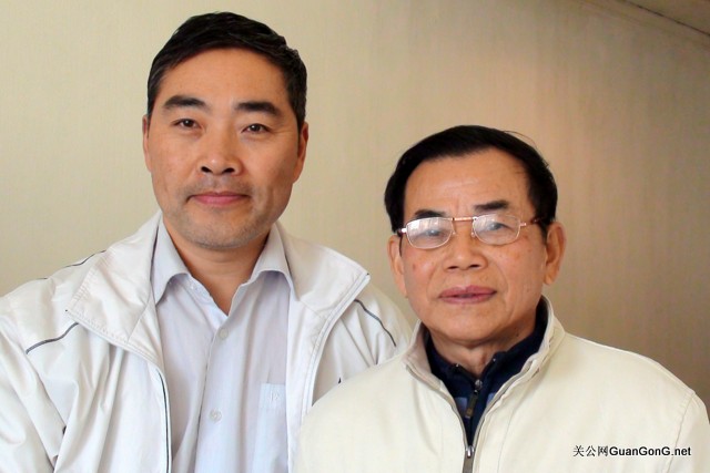 关公网顾问钟先生又镌刻一批关圣帝君金光箔长卷通过关公网赠送给重要关帝庙宇和关公文化社团