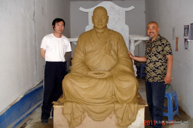 当阳玉泉寺关公比丘像